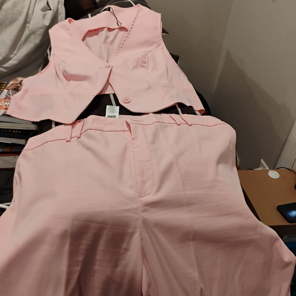 Elegant Pink Women's 2 Piece Wide Leg Pants Set Worn Only One Time!